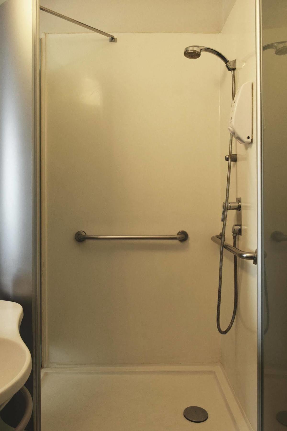 Ibis Budget Semarang Tendean Exteriör bild